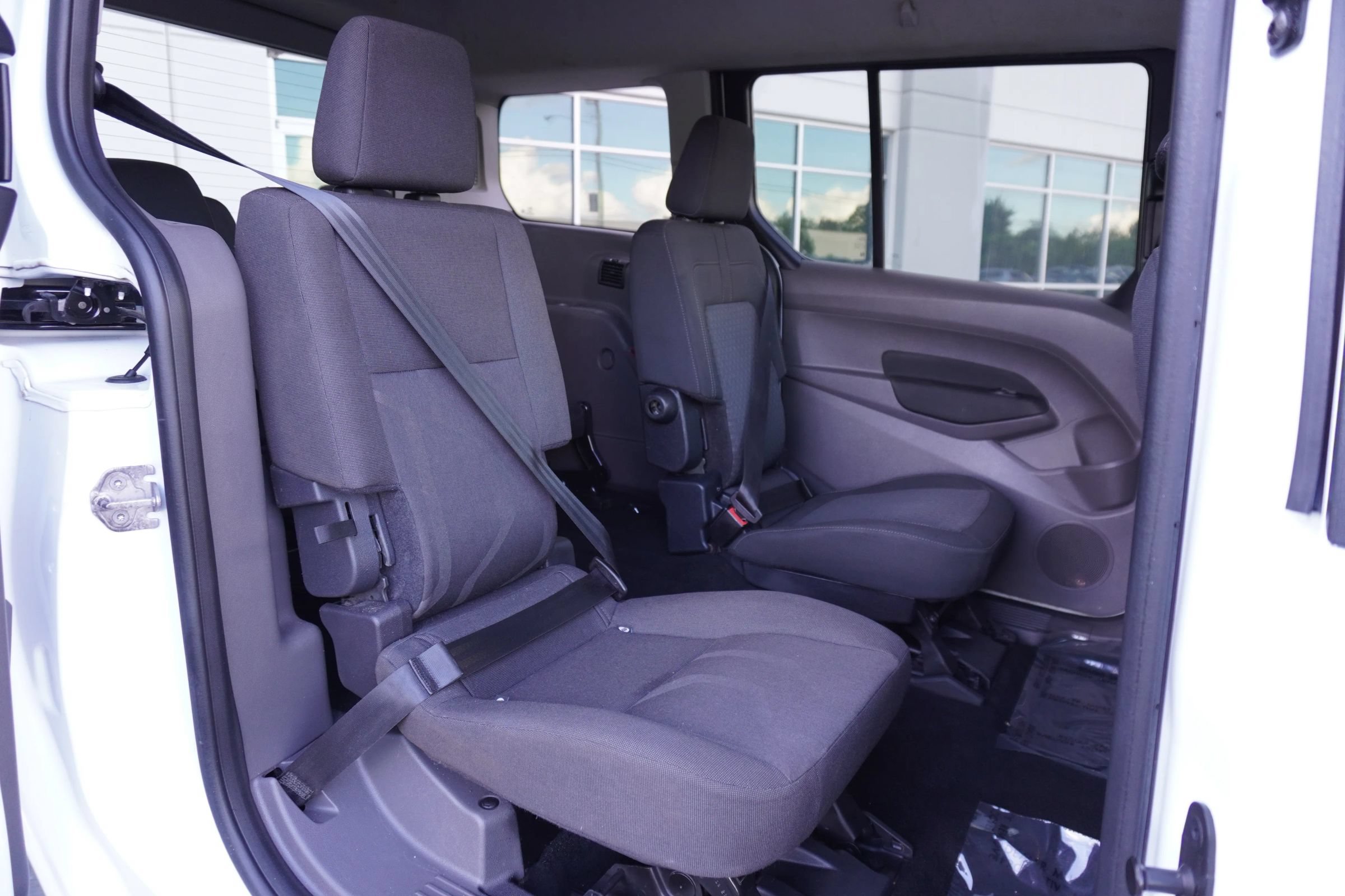 Used 2021 Ford Transit Connect XLT FWD image 13