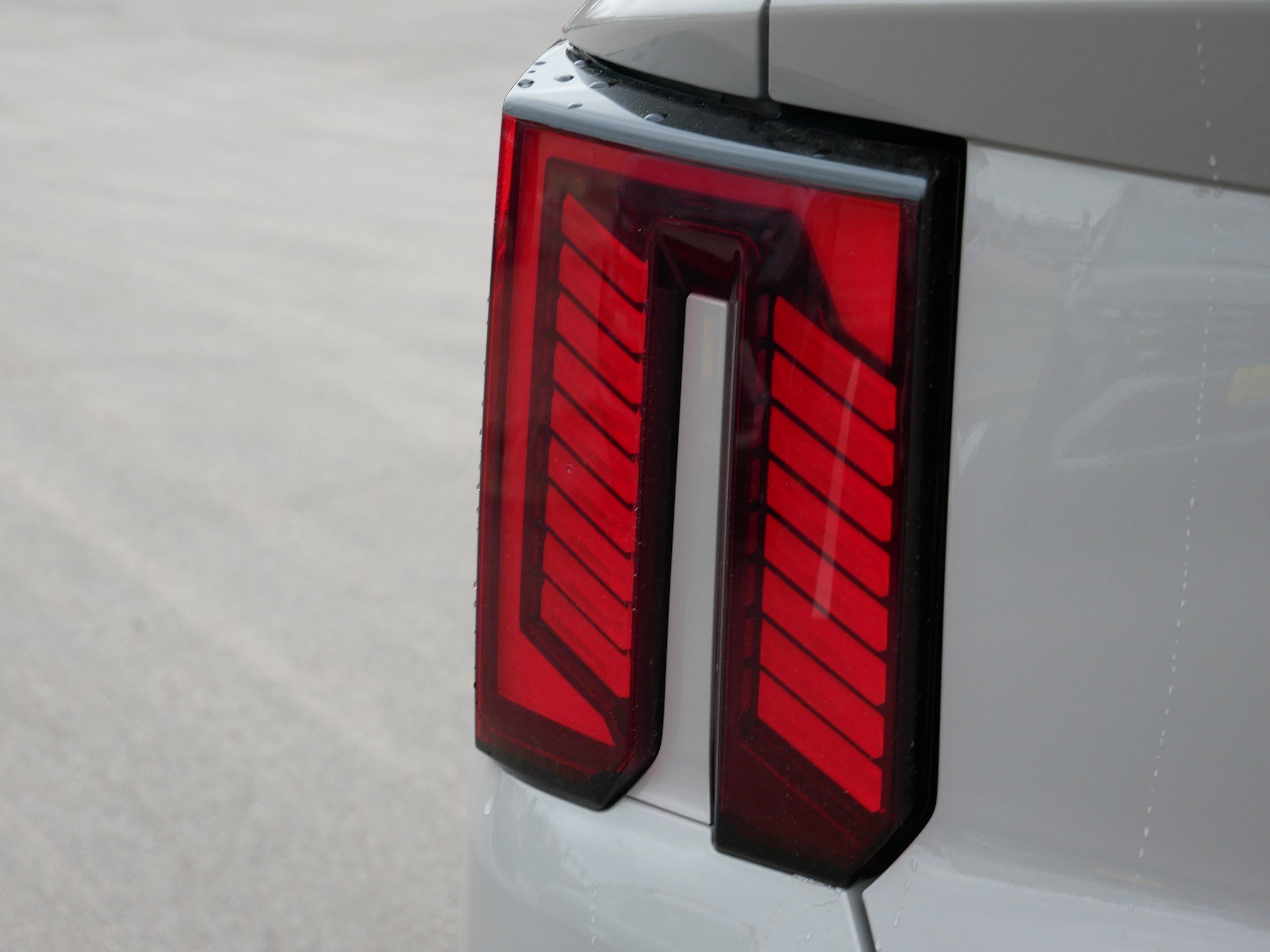 Used 2024 Kia Sorento SX Prestige w/ Olive Brown Leather Package image 17