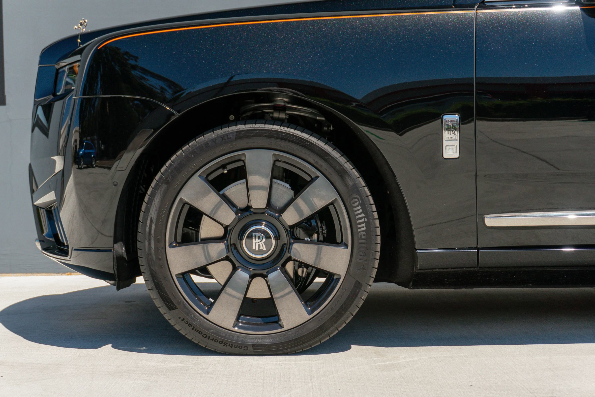 Used 2025 Rolls-Royce Cullinan image 27