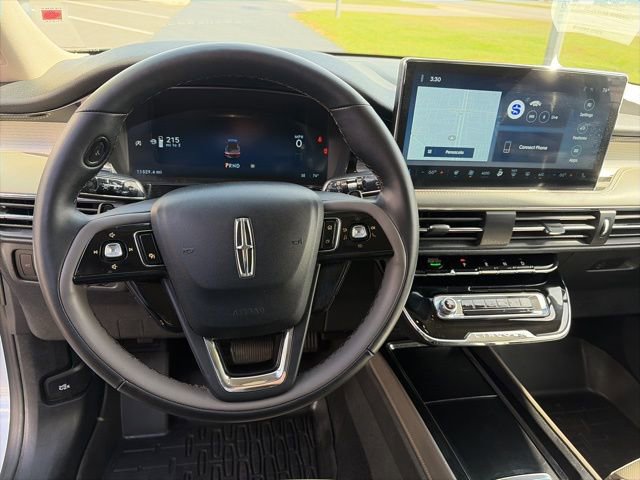 Used 2025 Lincoln Corsair FWD w/ Equipment Group 101A image 13