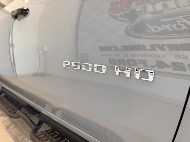 Used 2025 Chevrolet Silverado 2500 ZR2 w/ Technology Package image 4