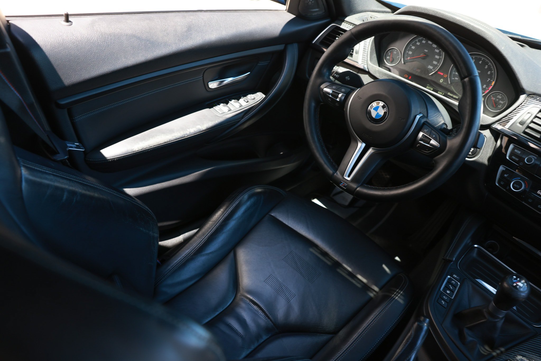 Used 2018 BMW M3 RWD image 24