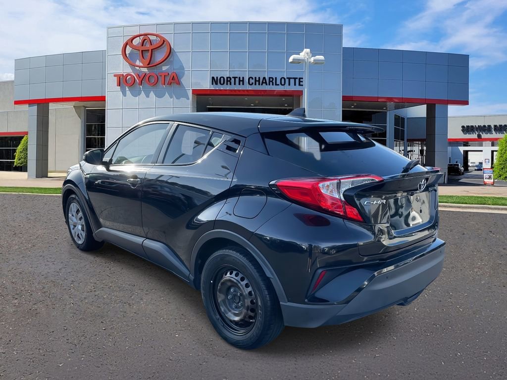 Used 2021 Toyota C-HR LE image 8