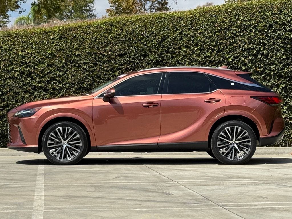 Certified 2023 Lexus RX 350 w/ Accessory Package (Z1) AWD/4WD image 8