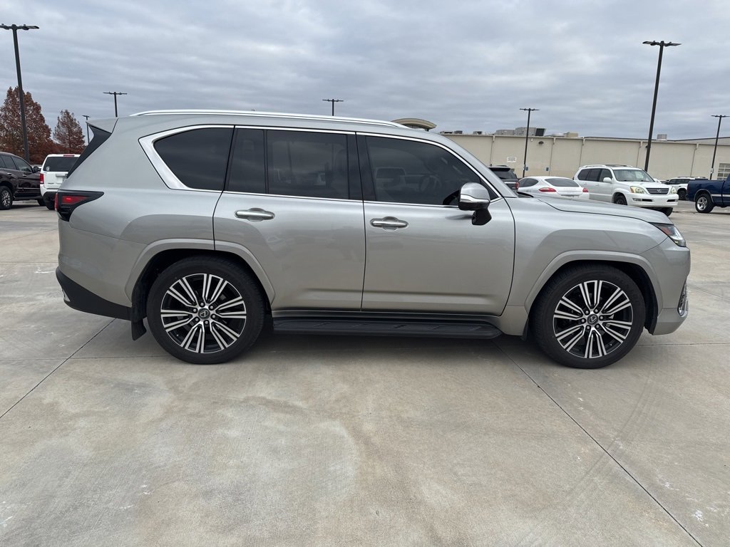 Used 2023 Lexus LX 600 4WD w/ Accessory Package (Z1) image 6