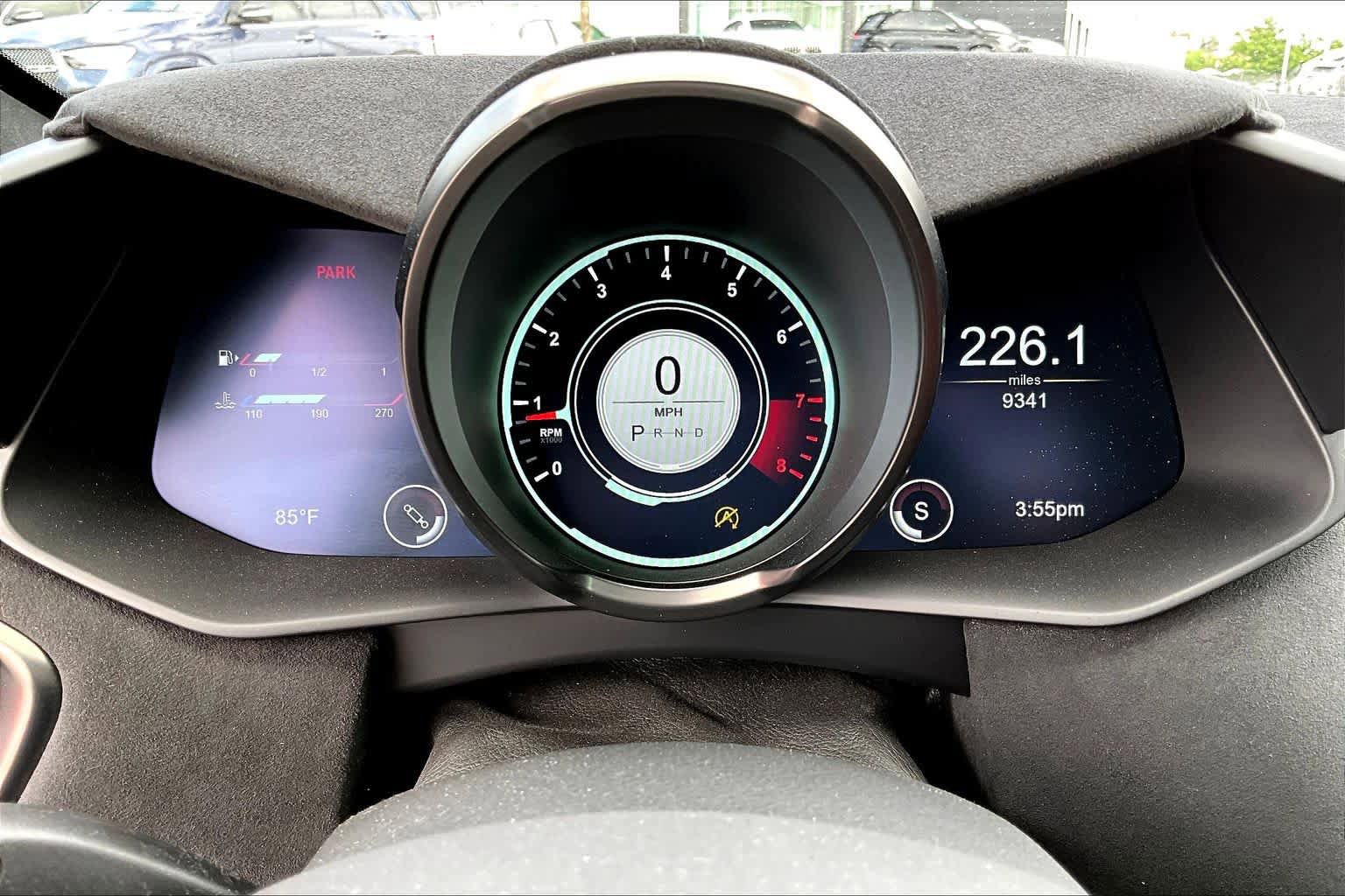 Used 2020 Aston Martin V8 Vantage Coupe image 25