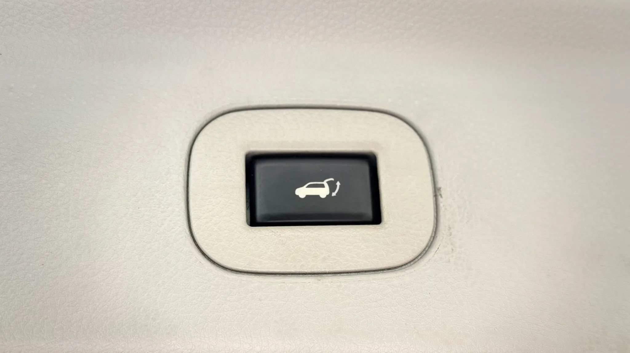 Used 2012 Nissan Quest SL w/ Bose Pkg FWD image 46