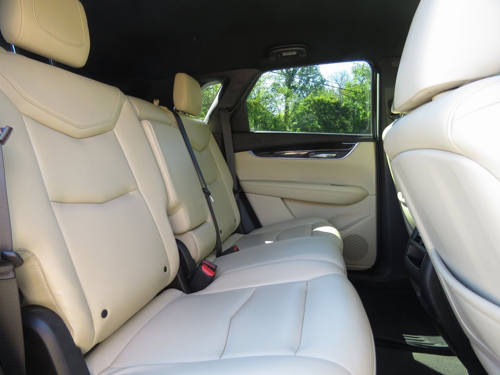 Used 2018 Cadillac XT5 AWD image 17