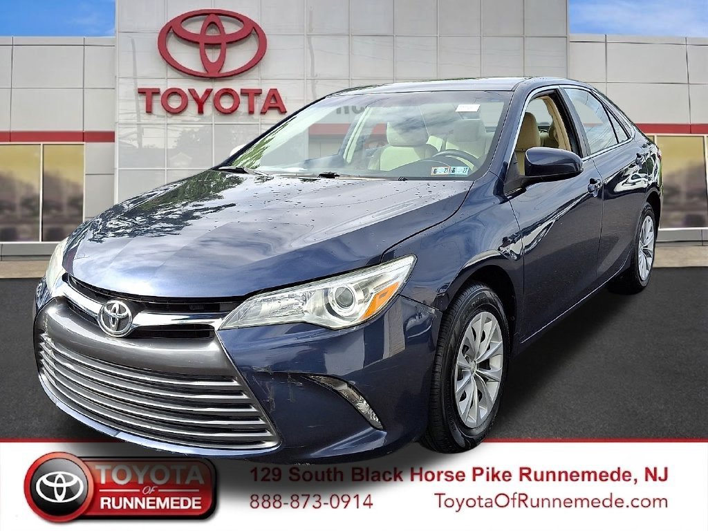 Used 2015 Toyota Camry LE FWD image 3