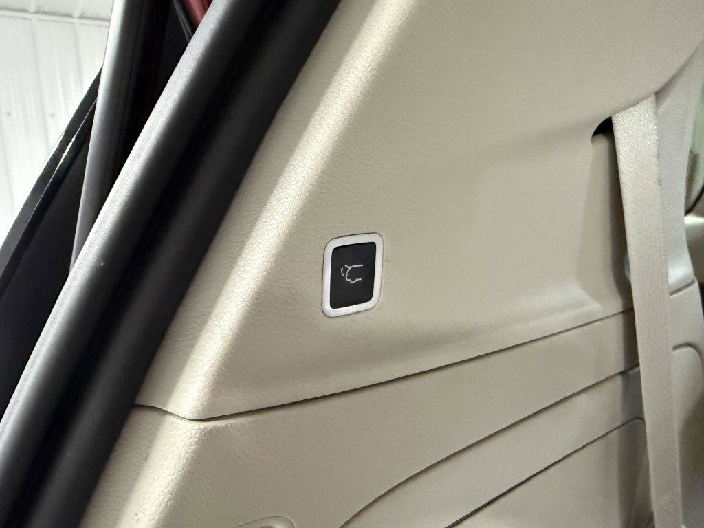 Used 2018 Chrysler Pacifica Touring Plus image 31