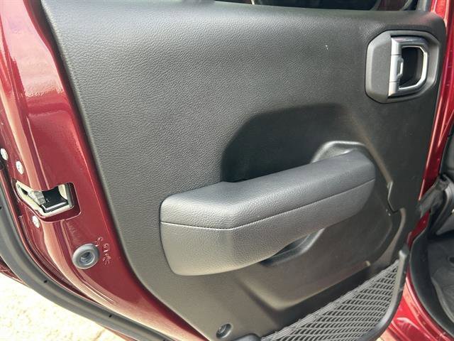 Used 2022 Jeep Gladiator Mojave w/ Trailer Tow Package image 24