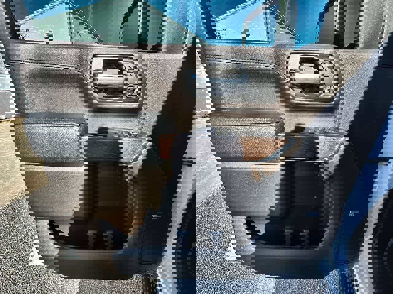 Used 2021 GMC Sierra 2500 Denali w/ Denali Ultimate Package image 23