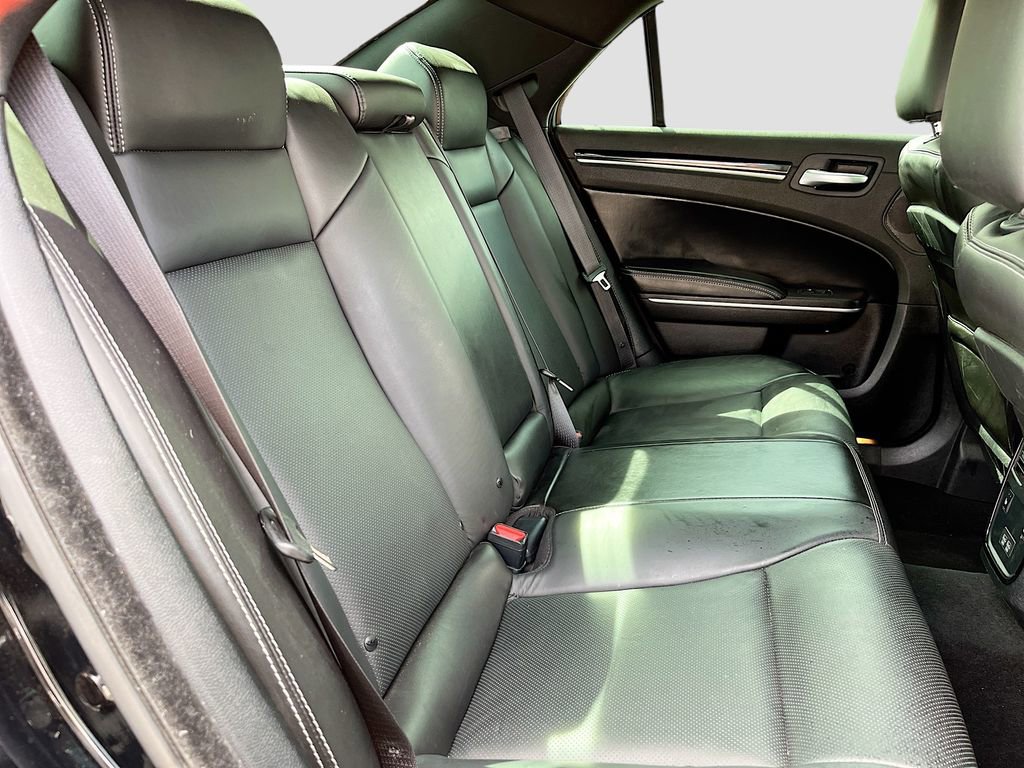 Used 2023 Chrysler 300 S w/ Comfort Group RWD image 28