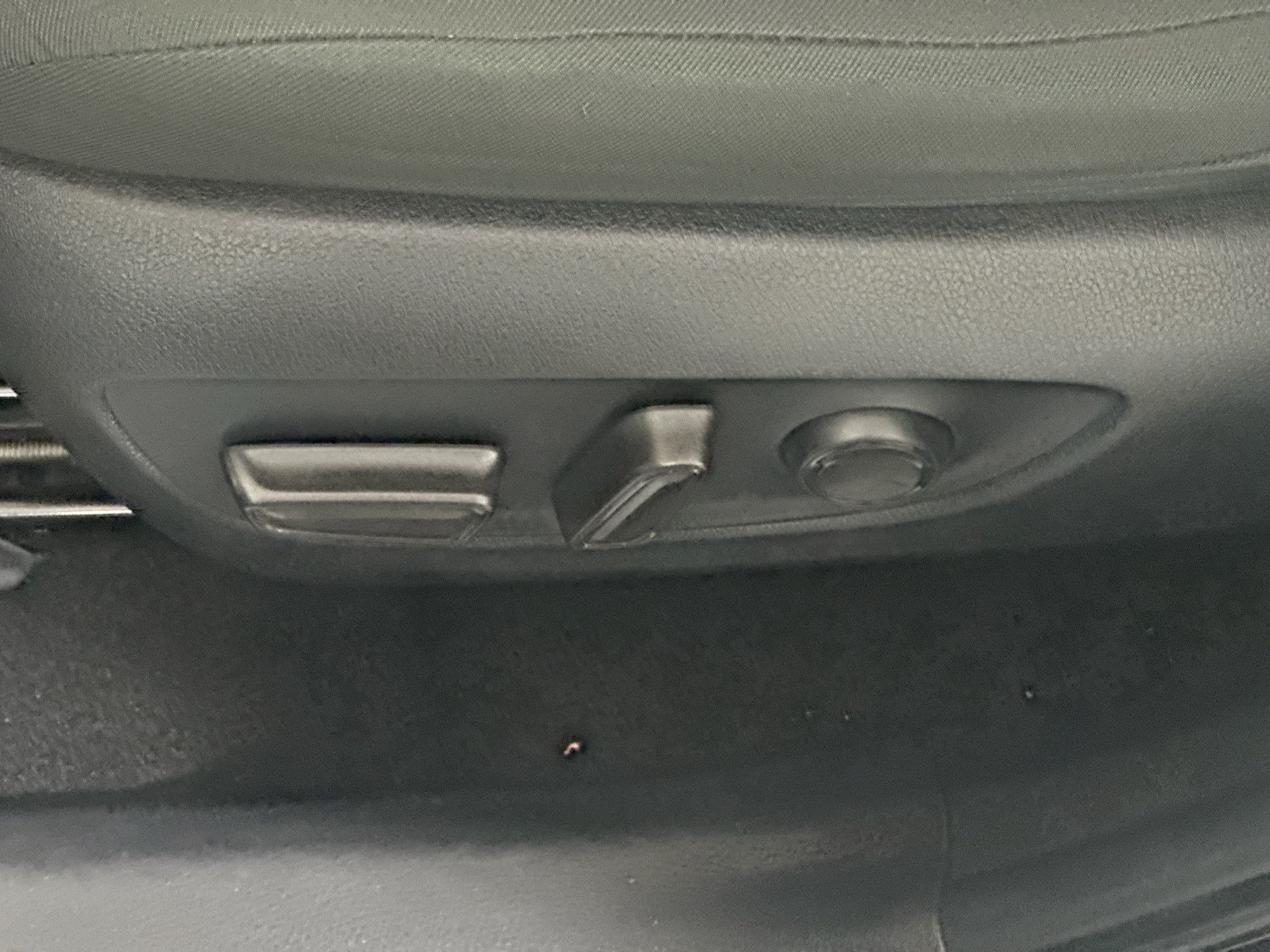 Used 2024 Toyota RAV4 XLE FWD image 13