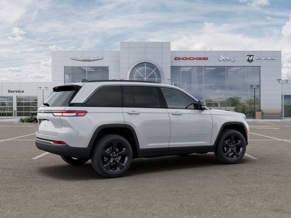 New 2026 Jeep Grand Cherokee Limited w/ Limited Altitude Package image 4