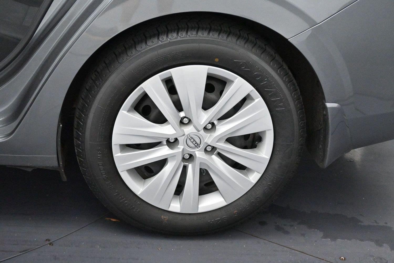 Used 2024 Nissan Sentra S FWD image 31