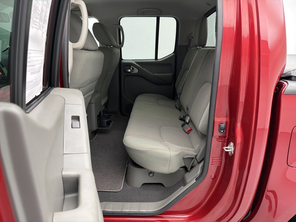 Used 2020 Nissan Frontier SV image 39