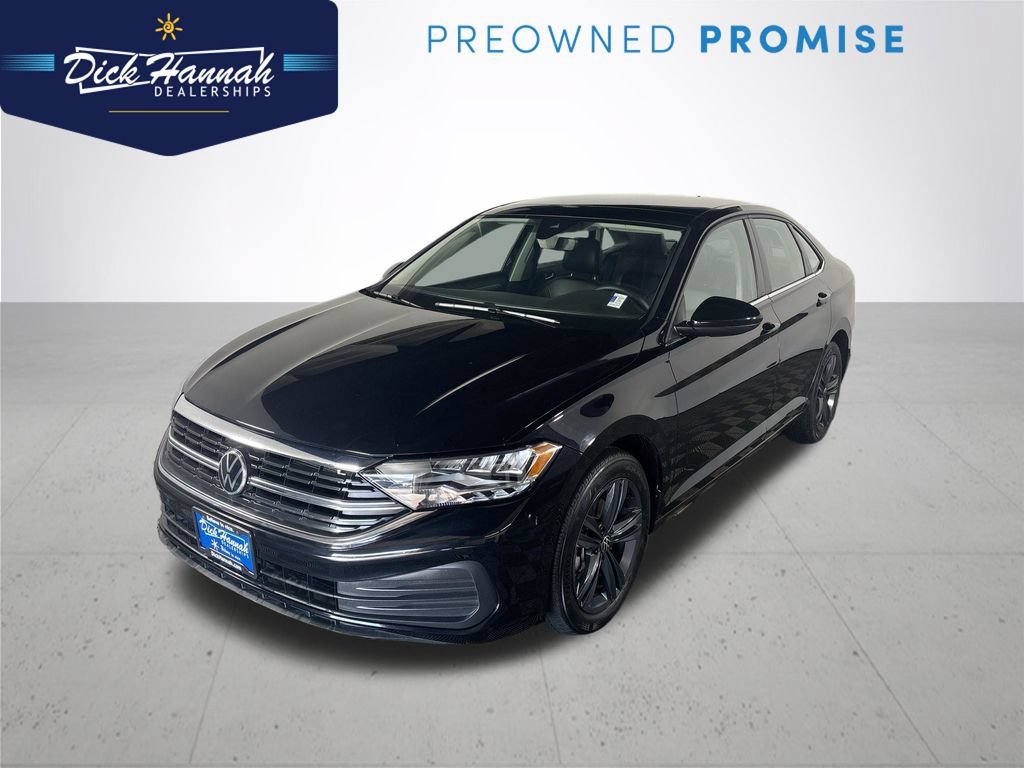 Certified 2022 Volkswagen Jetta SE FWD image 1