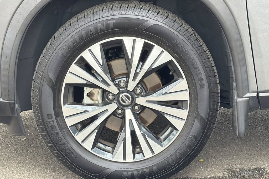 Used 2021 Nissan Rogue SV FWD image 24
