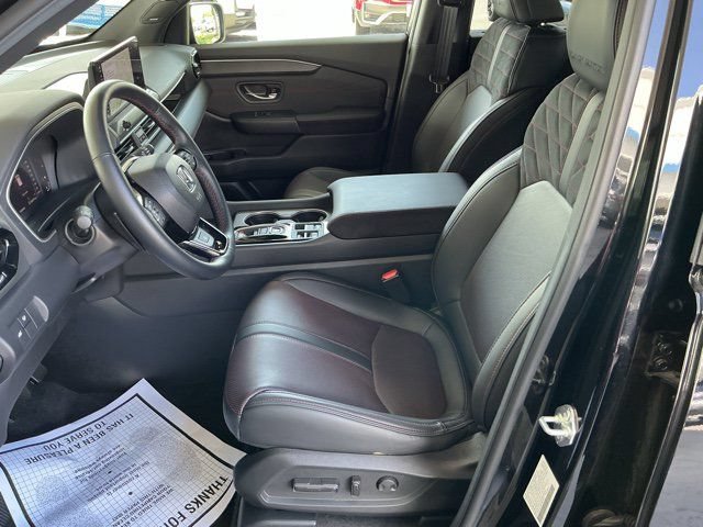Used 2026 Honda Pilot Black Edition image 14