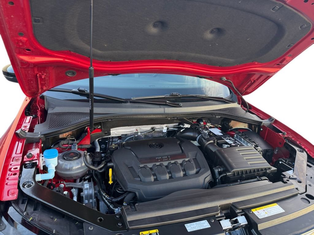 Used 2024 Volkswagen Tiguan SE R-Line image 26