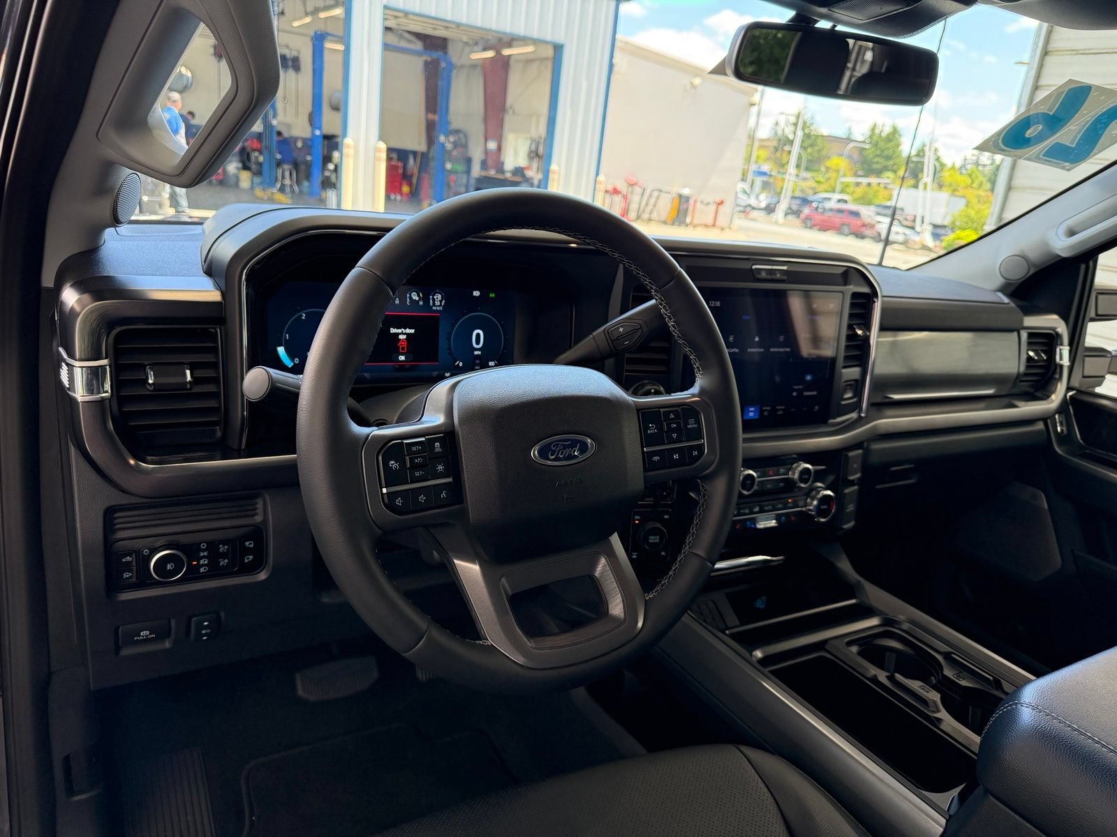 Used 2026 Ford F350 Lariat w/ Black Appearance Package AWD/4WD image 13