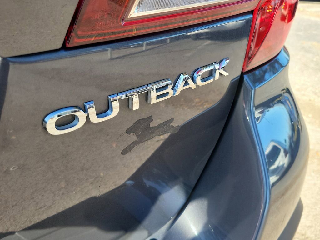 Used 2018 Subaru Outback 2.5i Limited image 7