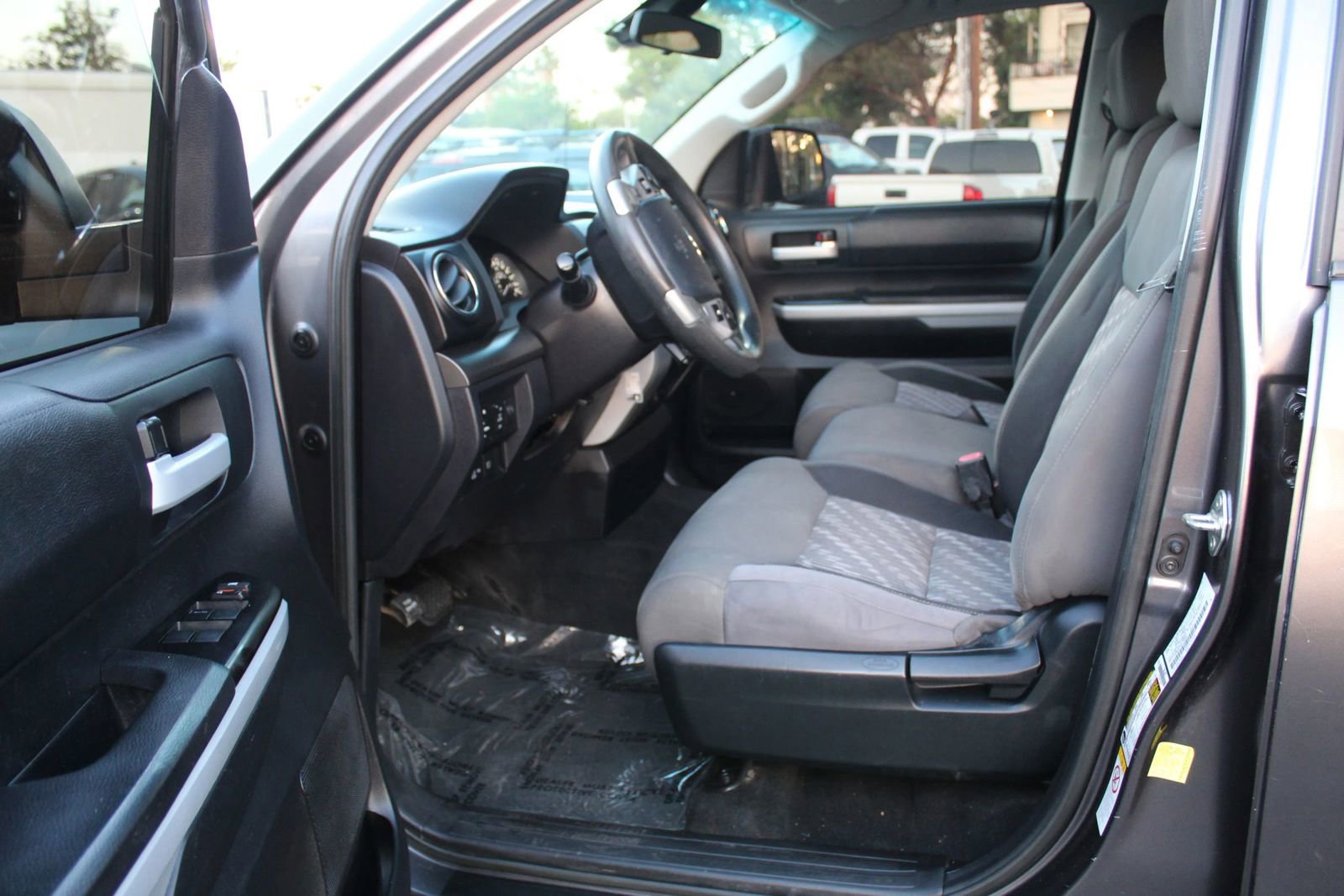 Used 2018 Toyota Tundra SR5 RWD image 9
