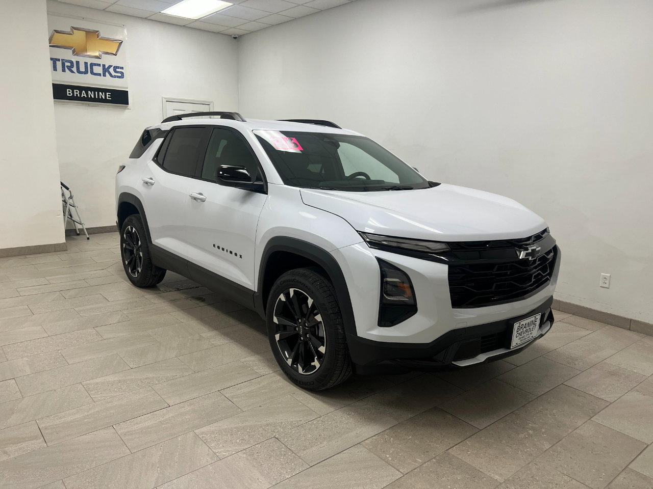 New 2026 Chevrolet Equinox RS image 3