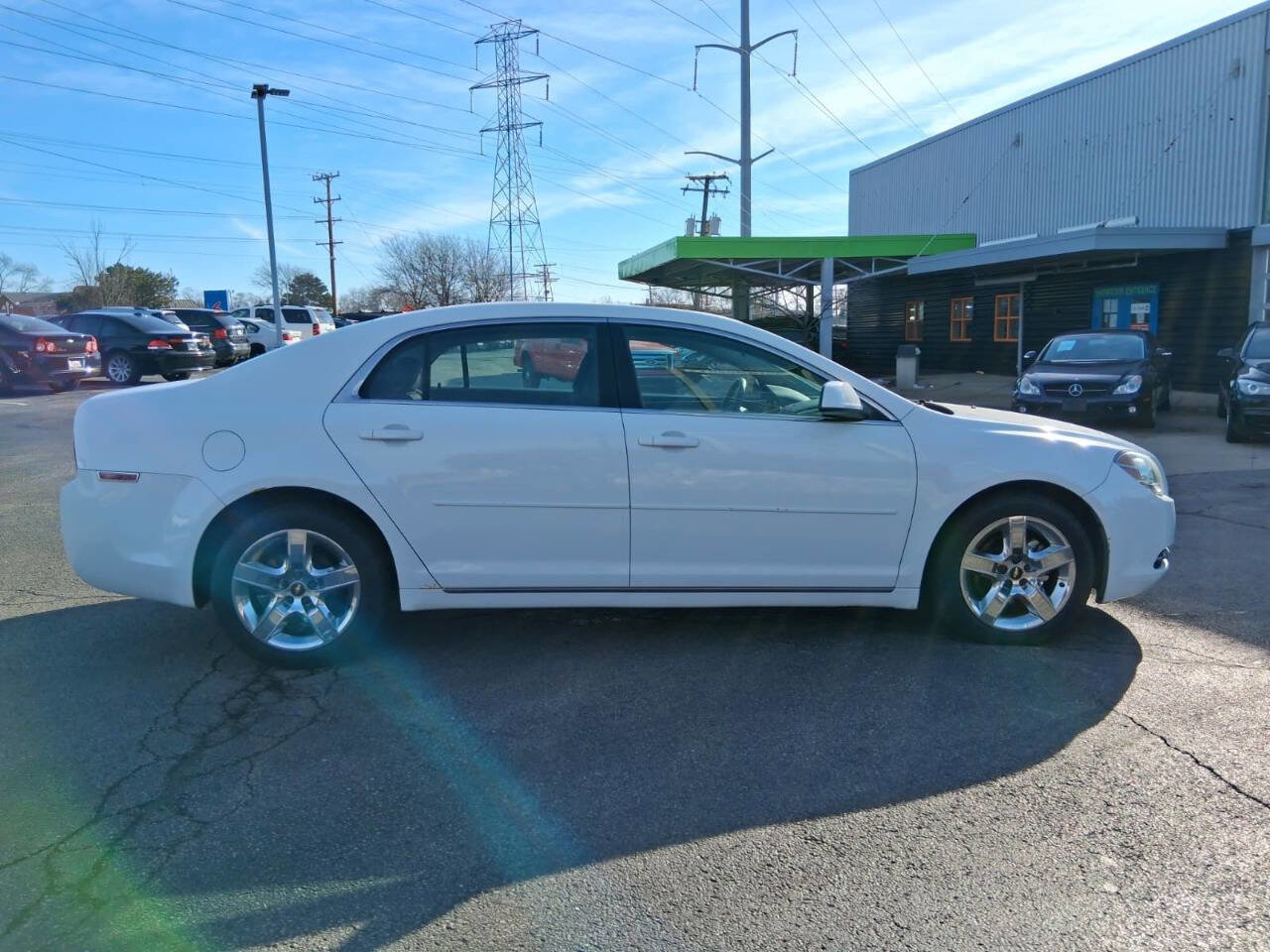 Used 2010 Chevrolet Malibu LT FWD image 3