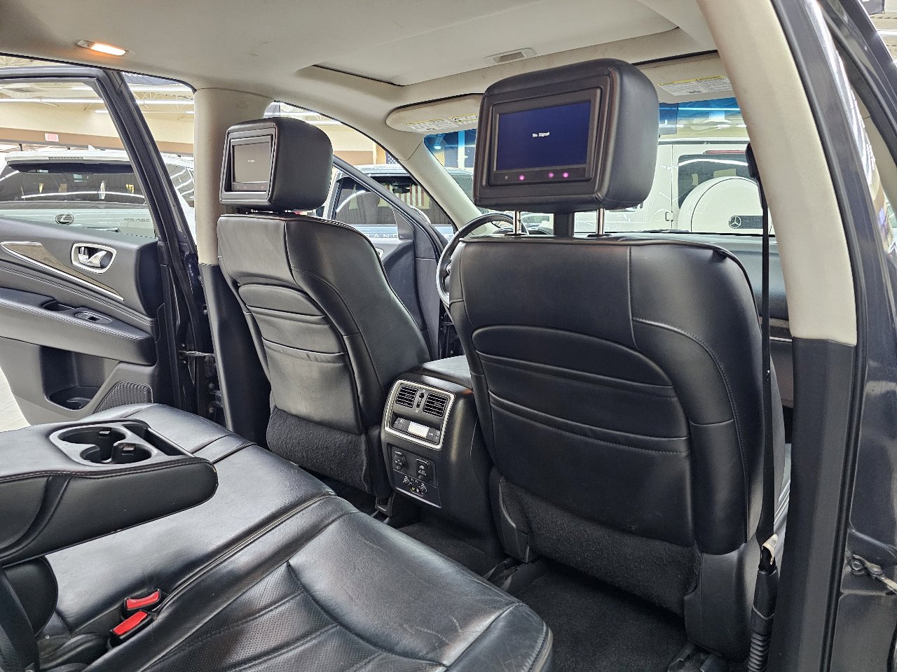 Used 2014 INFINITI QX60 FWD w/ Premium Plus Package image 24