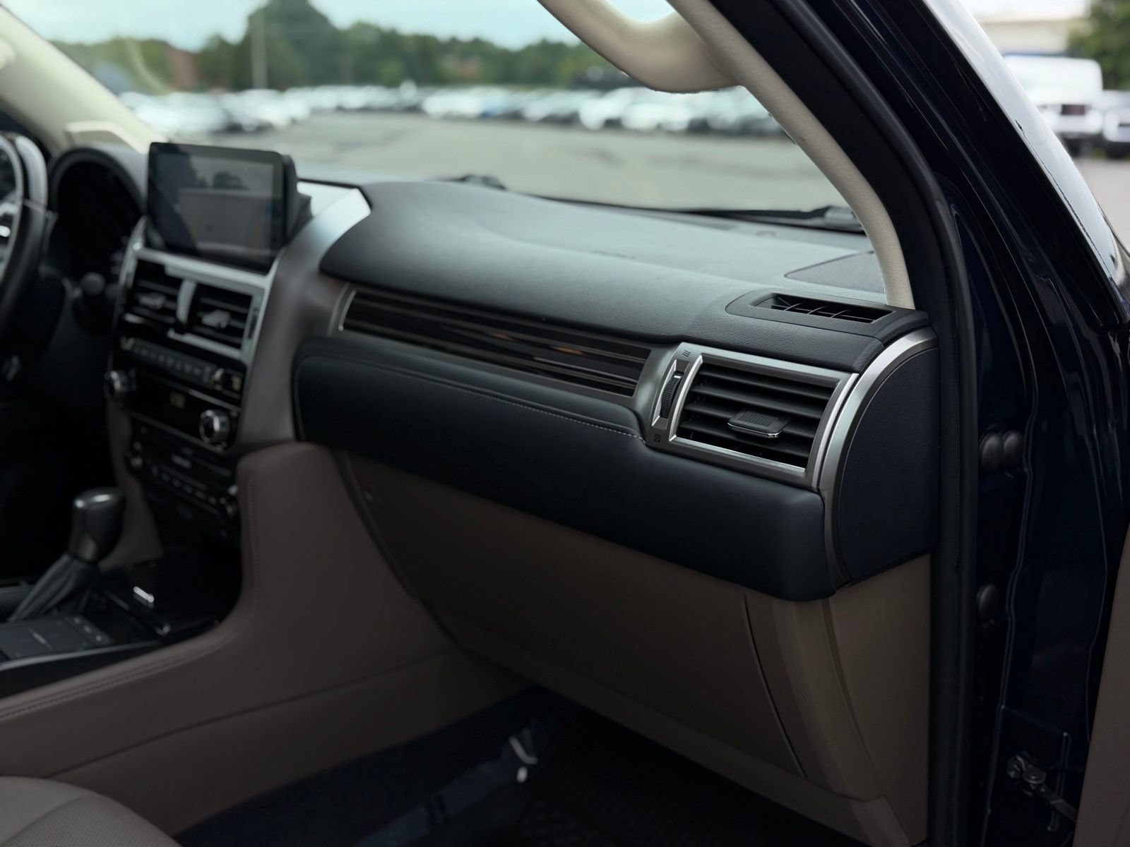 Used 2022 Lexus GX 460 Premium w/ Premium Plus Package AWD/4WD image 30