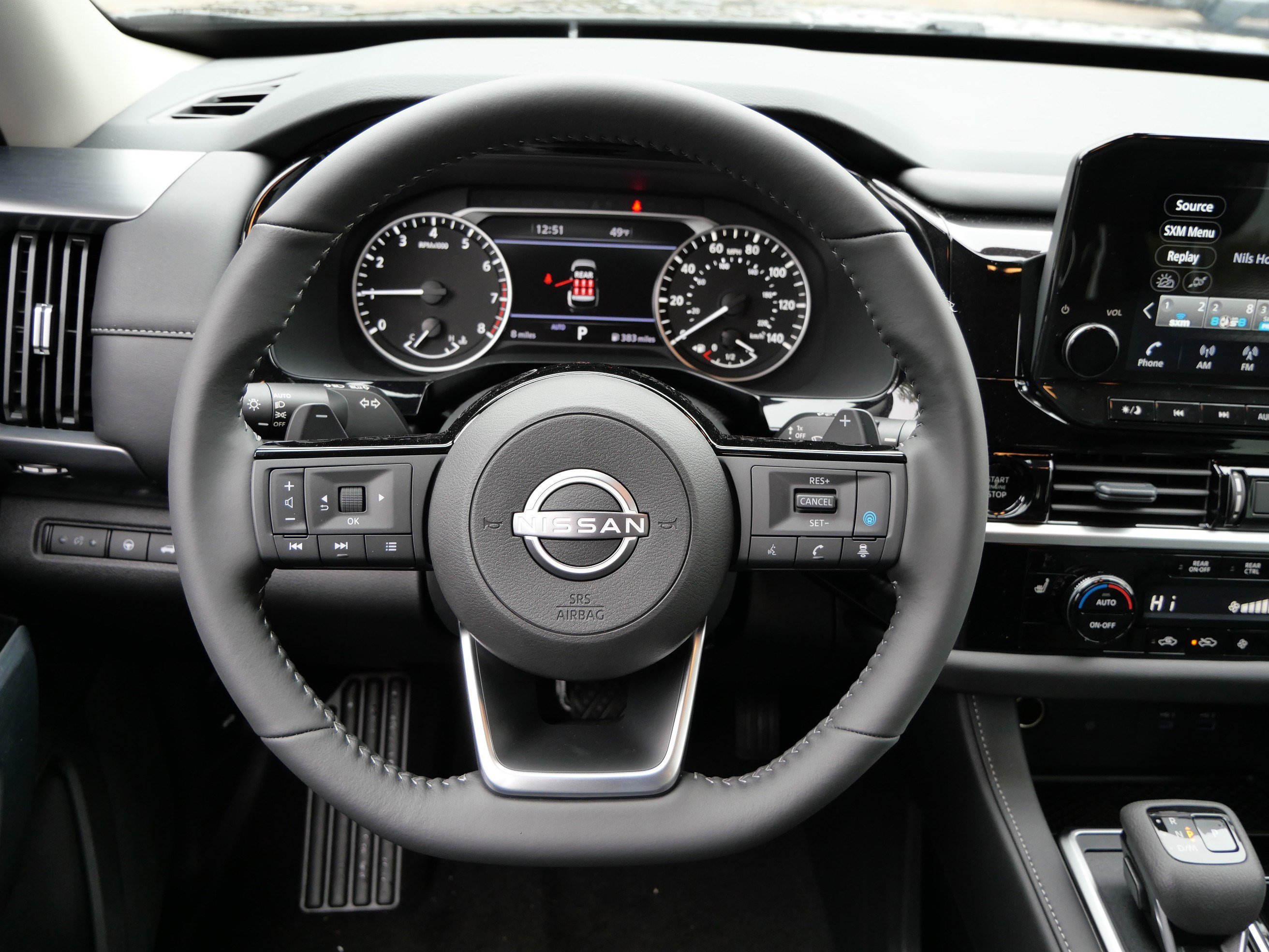 New 2025 Nissan Pathfinder SL image 9
