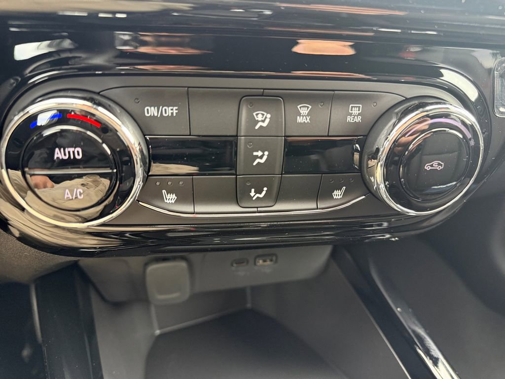 New 2026 Chevrolet Trax RS w/ Driver Confidence Package FWD image 19