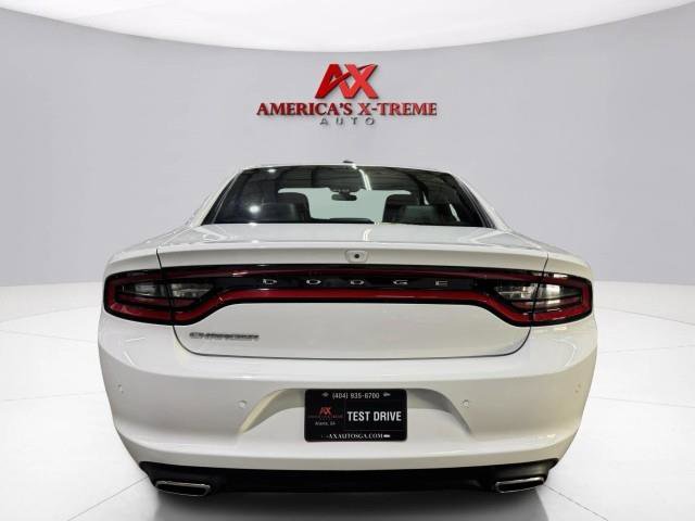 Used 2020 Dodge Charger SXT w/ Leather Interior Group RWD image 5
