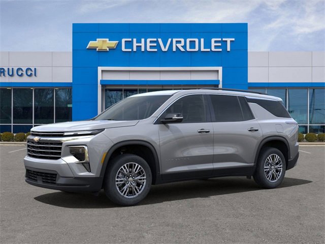 New 2025 Chevrolet Traverse LT w/ Driver Confidence Package image 2