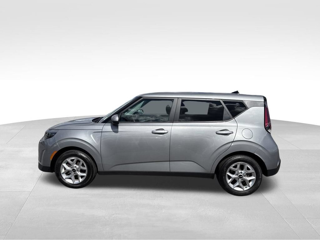Certified 2023 Kia Soul LX w/ Option Group 015 FWD image 10