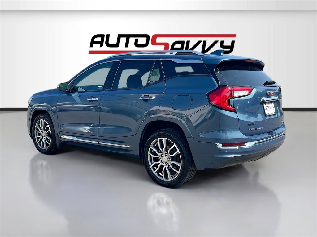 Used 2024 GMC Terrain Denali w/ Denali Premium Package image 5