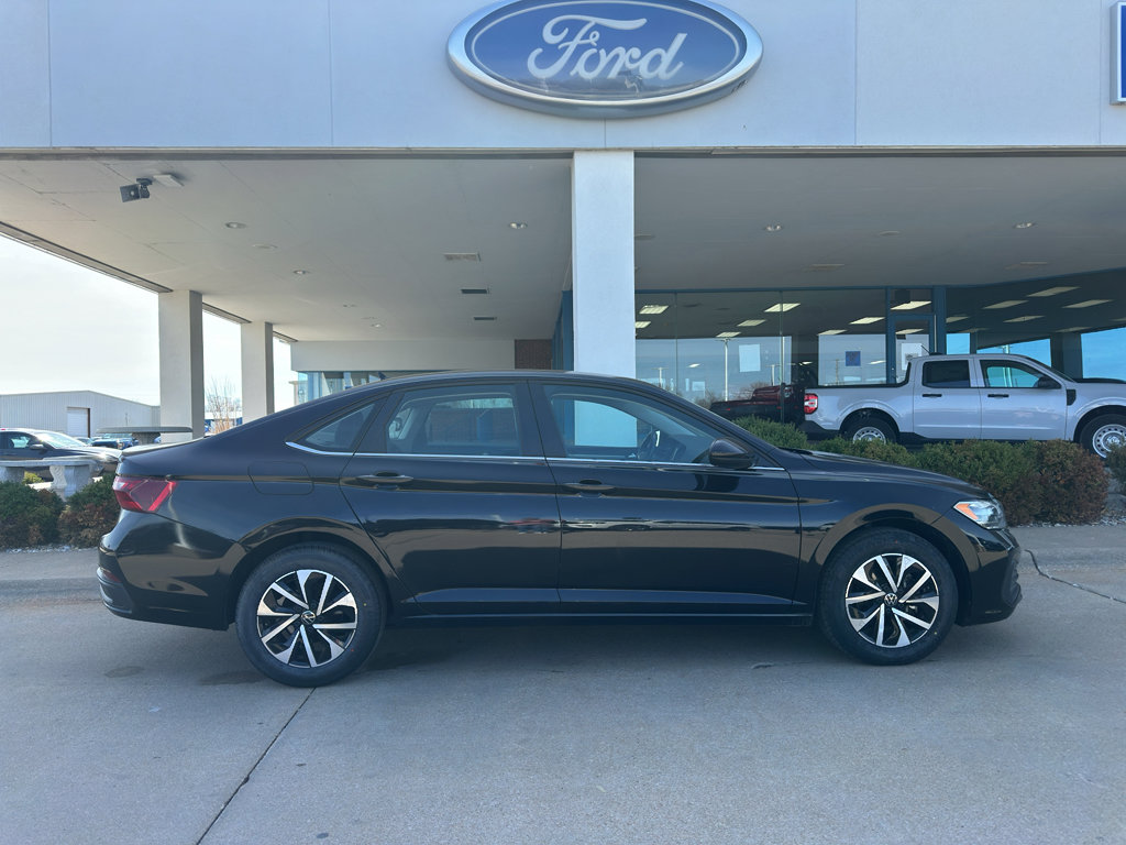 Used 2024 Volkswagen Jetta S image 7