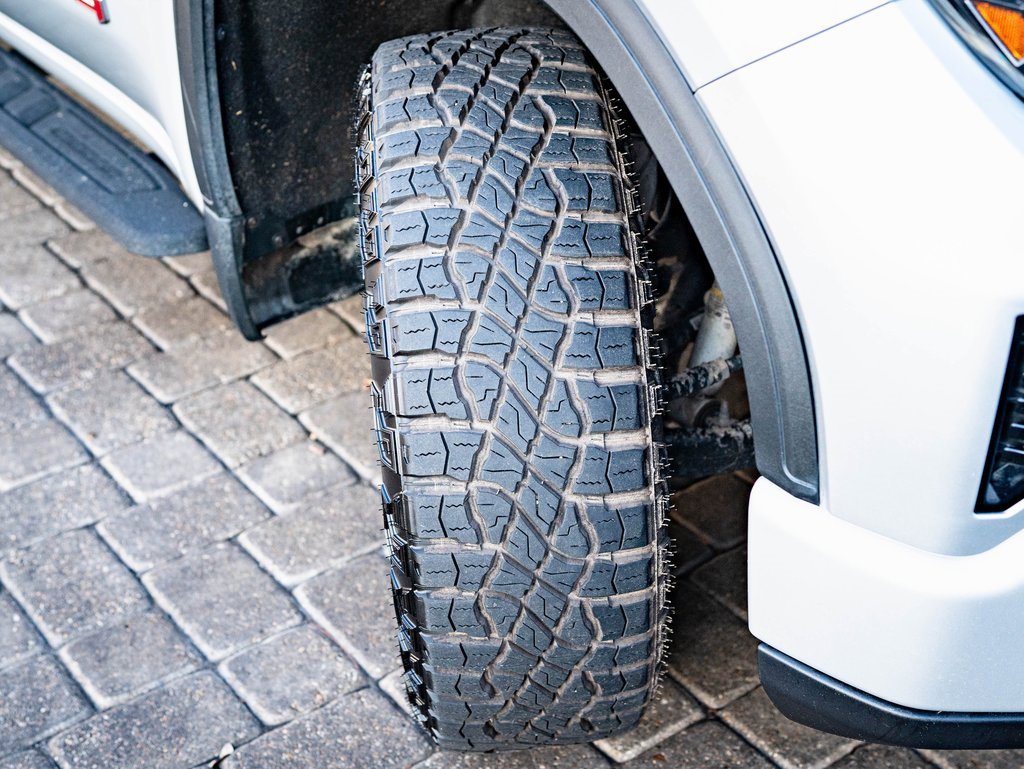 Used 2022 GMC Sierra 1500 AT4 w/ AT4 Premium Package image 41