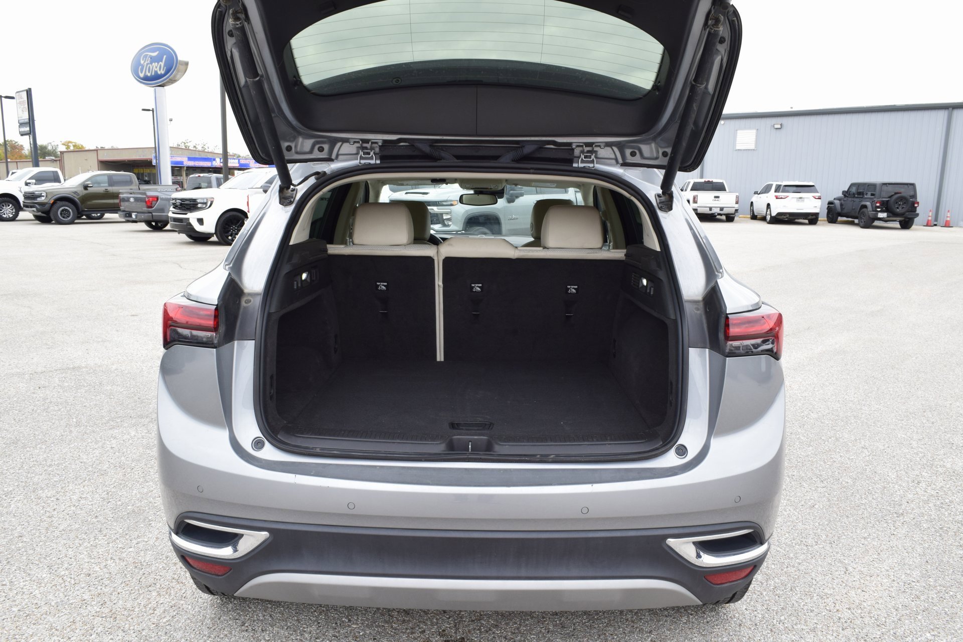 Used 2023 Buick Envision Preferred image 21