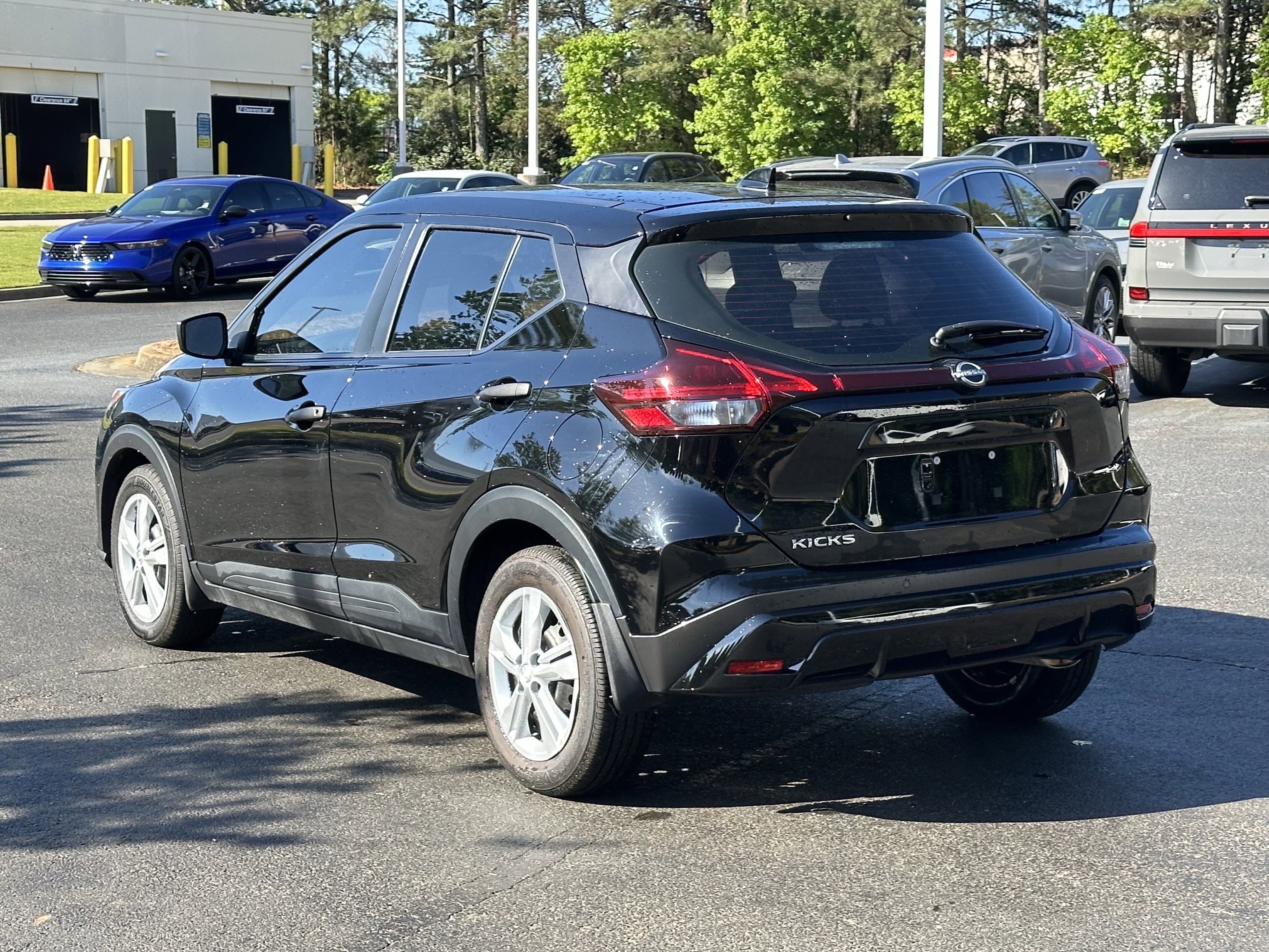 Used 2024 Nissan Kicks S FWD image 10