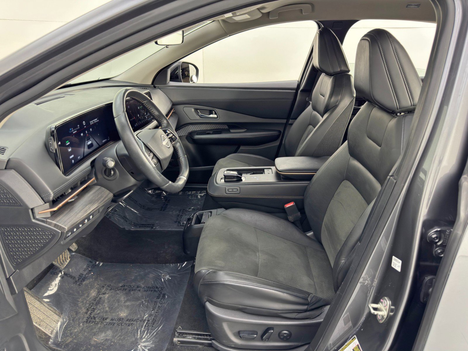 Used 2023 Nissan Ariya Engage image 15