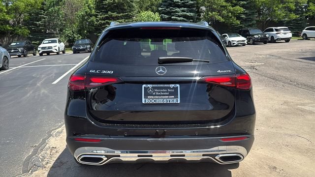 Certified 2025 Mercedes-Benz GLC 300 4MATIC image 4