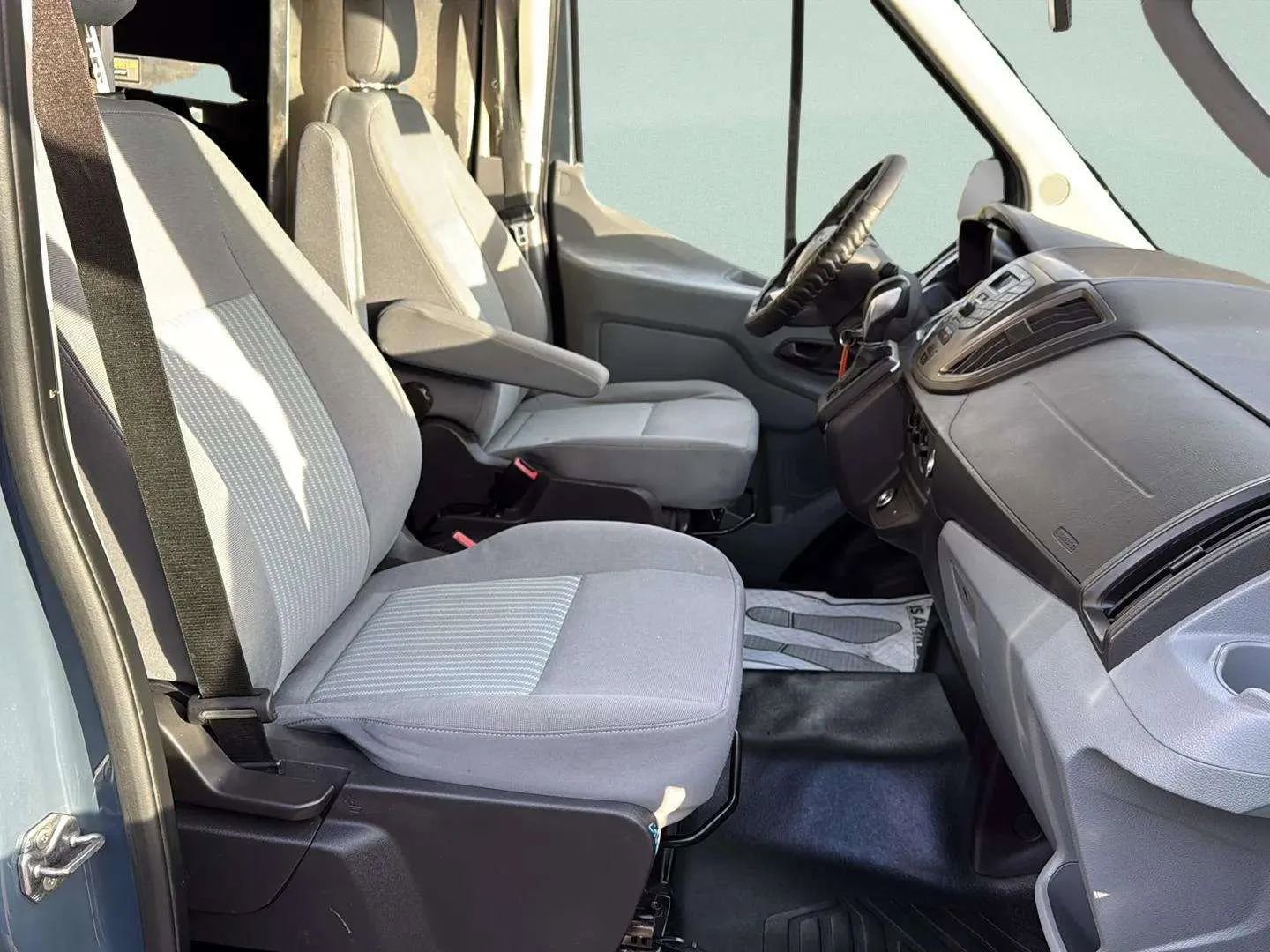 Used 2019 Ford Transit 250 148 High Roof Extended image 14