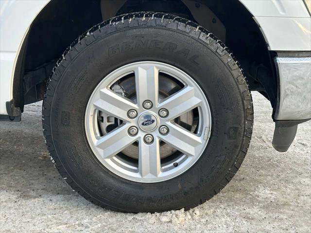 Used 2022 Ford F150 XLT w/ Trailer Tow Package image 9