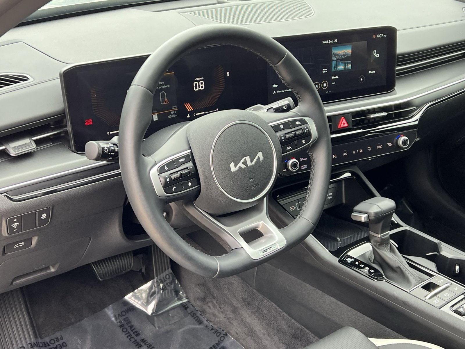 Used 2025 Kia K5 GT-Line w/ GT-Line Premium Package AWD/4WD image 21