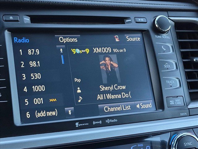 Used 2017 Toyota Highlander SE AWD/4WD image 14