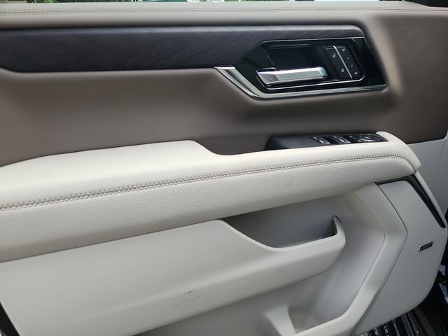 New 2026 GMC Yukon XL Denali w/ Denali Reserve Package AWD/4WD image 8