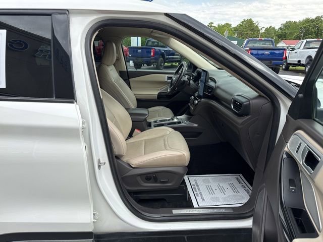 Used 2021 Ford Explorer Platinum w/ Equipment Group 601A AWD/4WD image 11